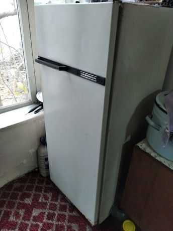 Холодильник "SINO" бывшего употребления