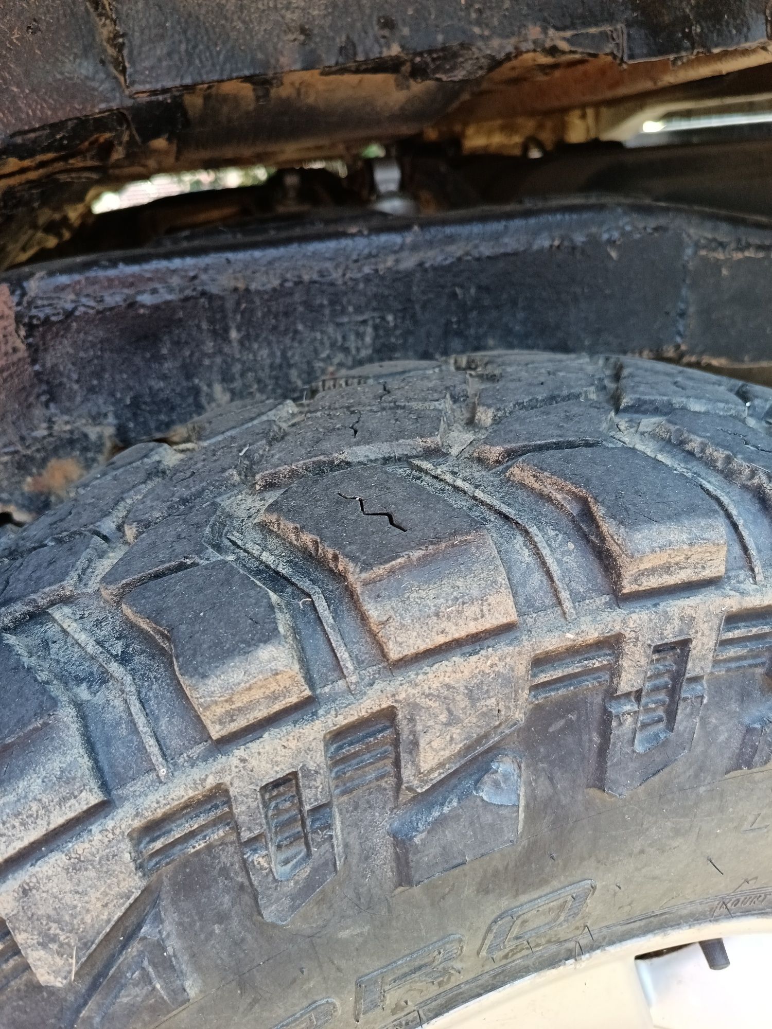 Cauciucuri 4x4 AT 235/85/16
