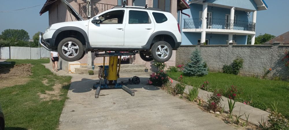 Elevator foarfeca 220v stare buna