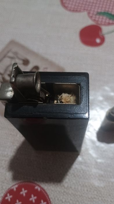 Продават се запалки