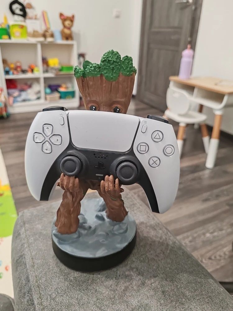 Фигурка подставка геймпада,  смартфона Playstation, Xbox