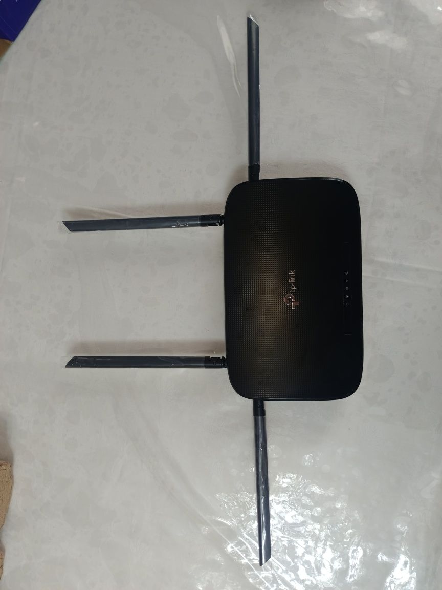 Продам Маршрутизатор TP-Link VR300 AC1200