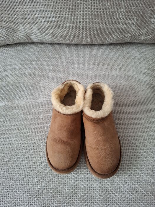 Зимние угги, натуральный мех, почти новые