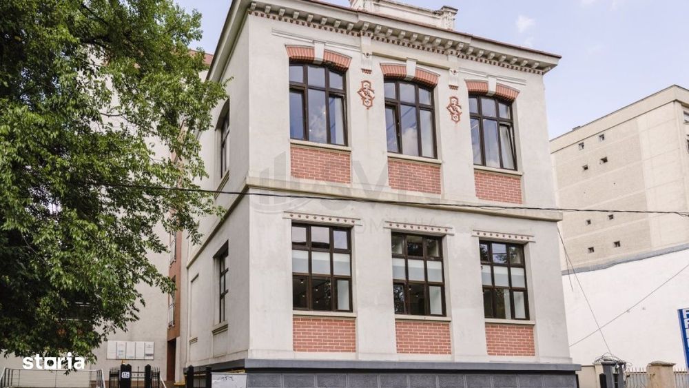 Vila l Piata Victoriei l 3 locuri de parcare l 3 boxe