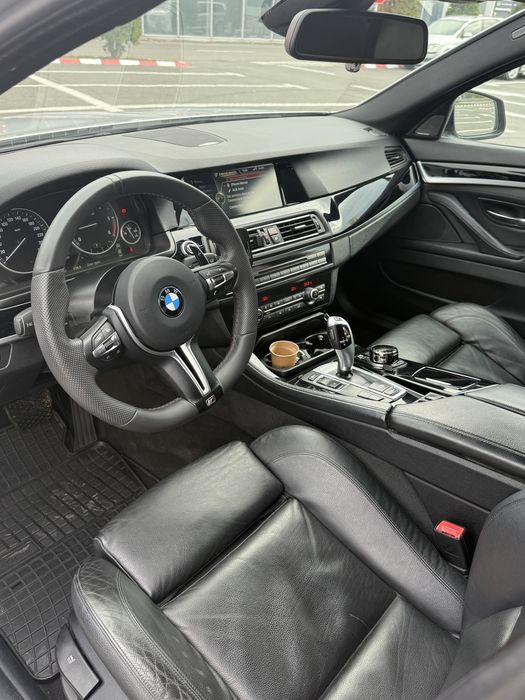 BMW 525d X-drive 218hp M-Pack/Hi-fi/Head-up/NBT/Keyless