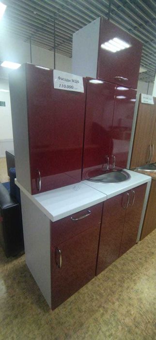 РАСПРОДАЖА. Кухонный гарнитур.Новый. Размер-1метр.Самовывоз.