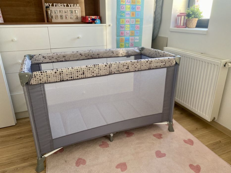 Pat pliant Verona cu saltea + Manduca originală CADOU