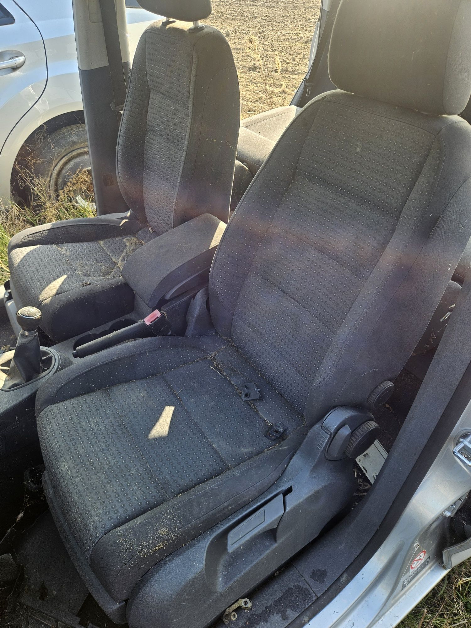 Interior vw touran 7 locuri an 2006