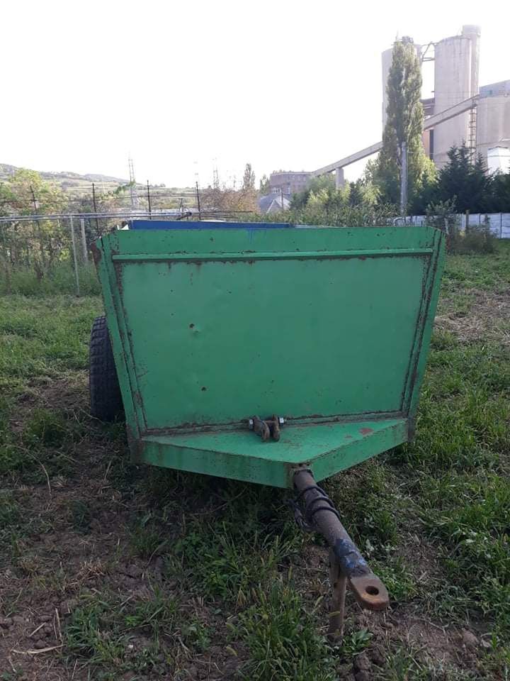 Vând remorca tractor nebasculabila