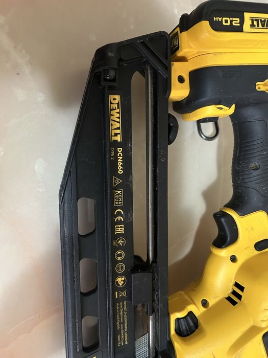 Dewalt DCN 660 pistol de cuie finisaj