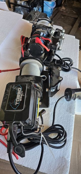 troliu auto 12v torso