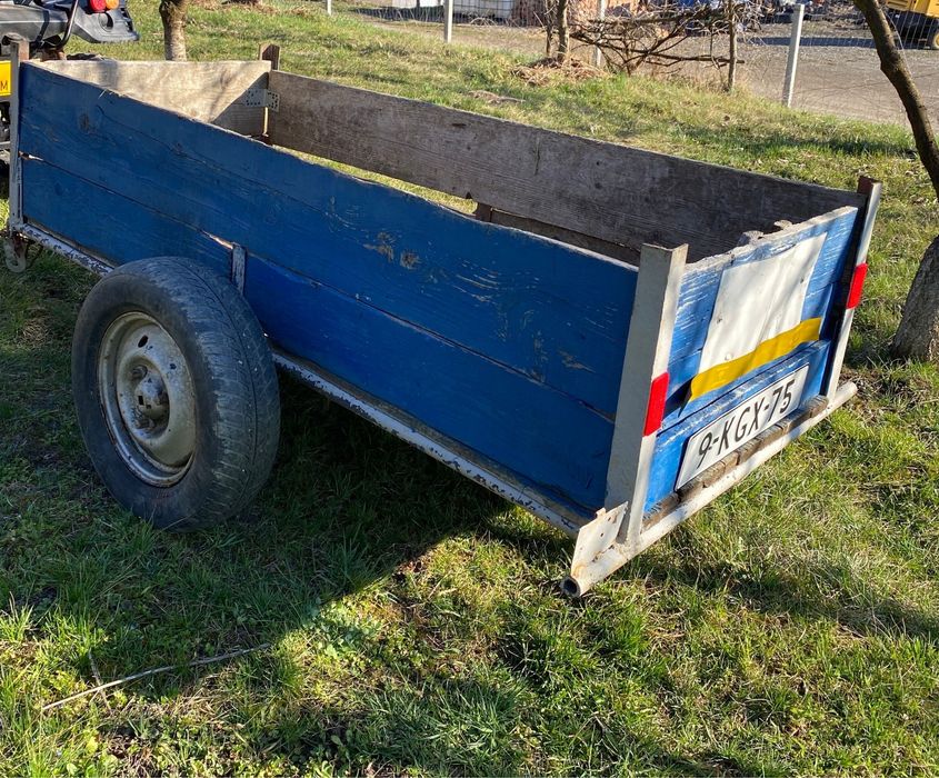 Vand remorcă/remorcut