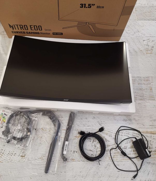 Acer Nitro ED320QR 32" Curved Gaming монитор, почти нов, гаранция