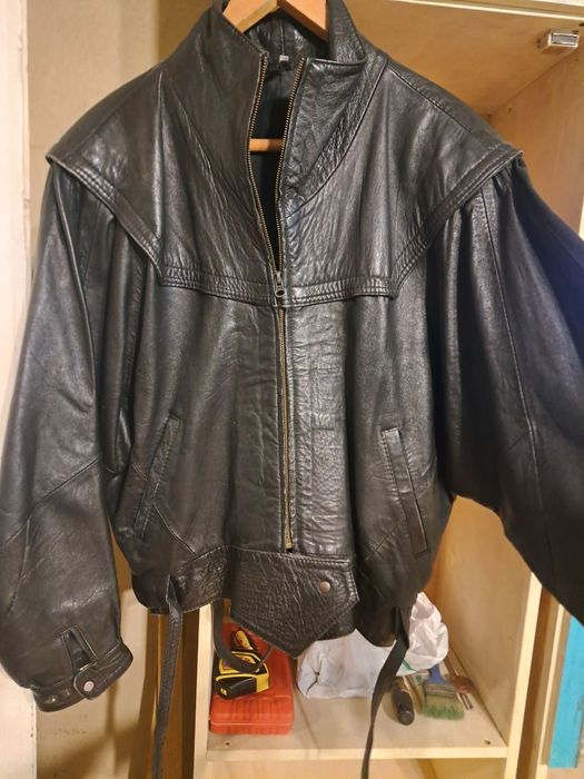 Спешно продавам кожено яке