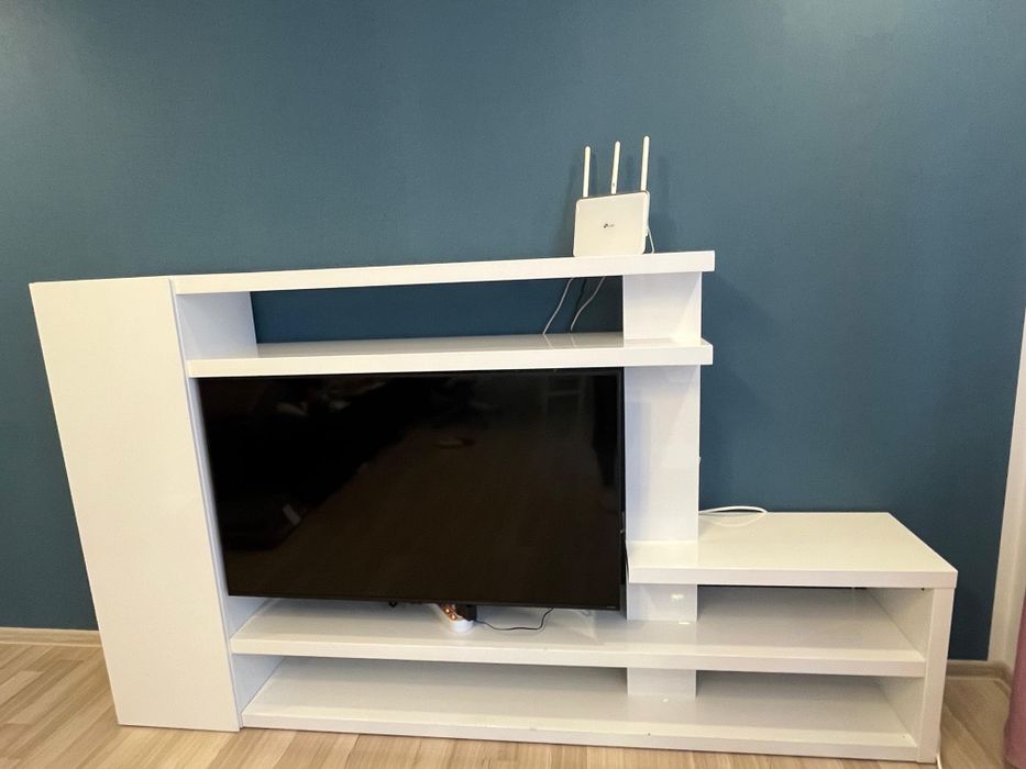 Comoda Tv/ Corp mobilier