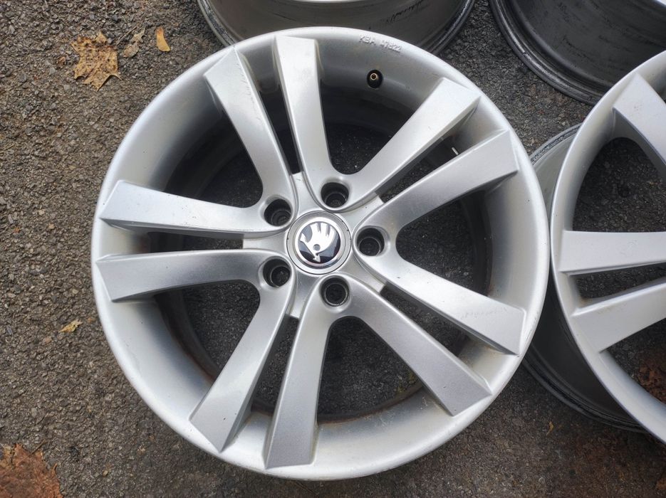 Фолксваген/VW; Skoda/Шкода - 17 цола 5x112; 4 бр.  лети джанти