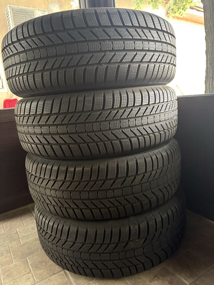 Зимни гуми 235/55/19 H XL Continental