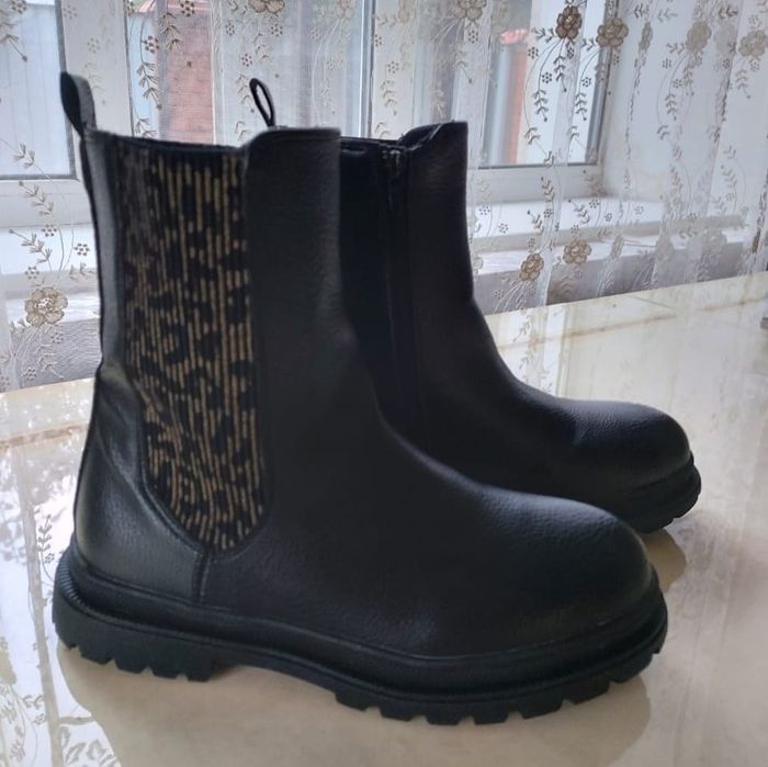 Ботинки на девочку 31р.