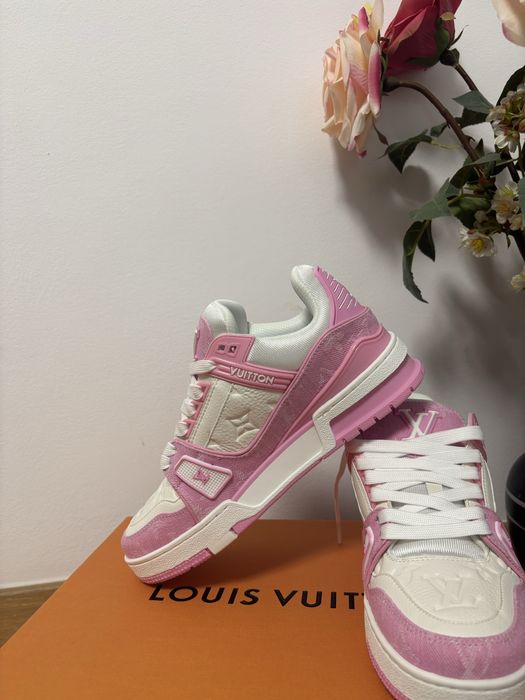 Lv trainers pink