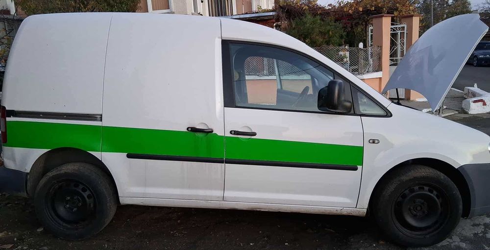 Продавам Caddy 2008