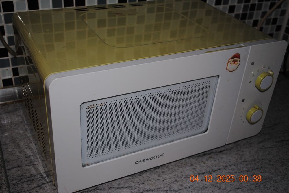 Cuptor microunde Daewoo incorporabil