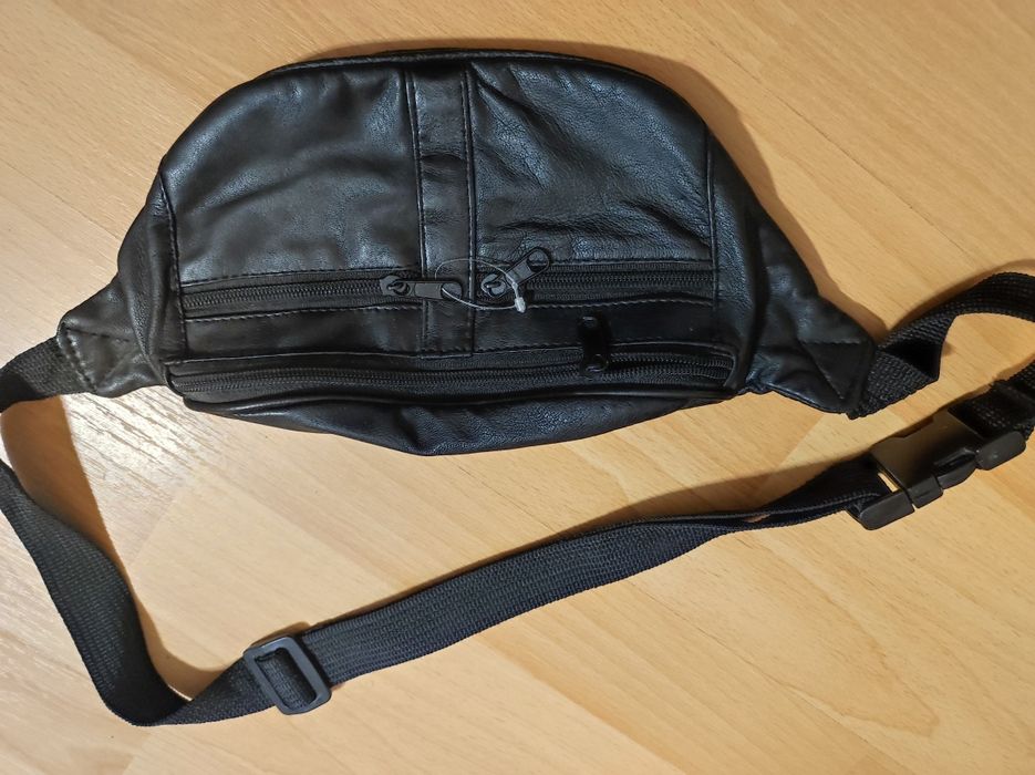 Чантичка за кръста естествена кожа чисто нова