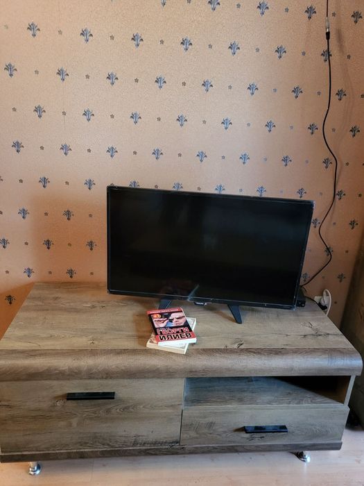 Мебели, ТВ шкаф и маса
