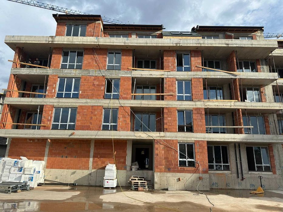 Продава се Двустаен апартамент в София, Славия - 67 кв.м за 1937 €/кв.м - Снимка #1