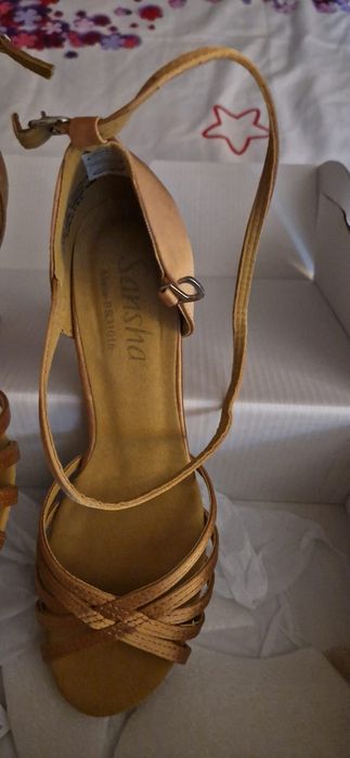 Vand sandale de dans marimea 39
