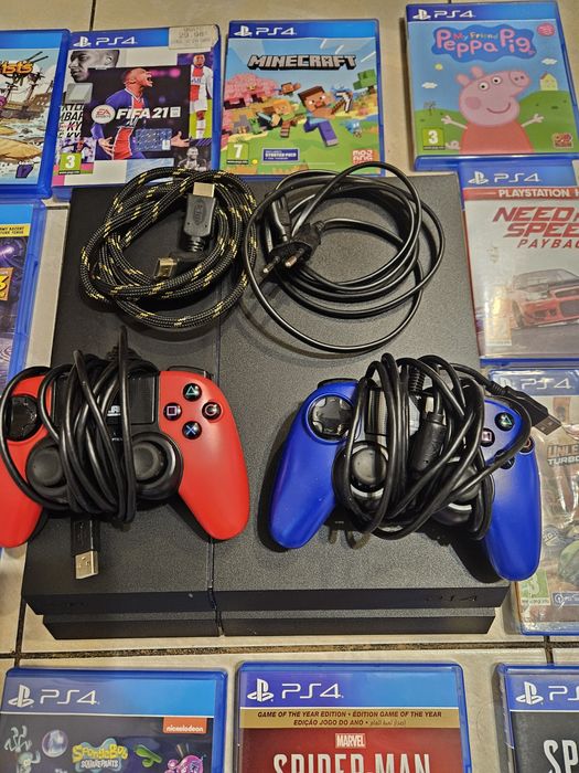 Vand playstation ps4 plus jocuri