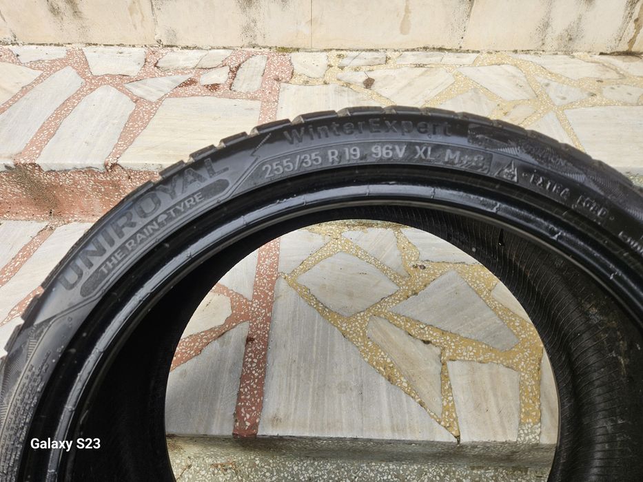 Всесезонни гуми 255/35/R19 Rotalla Setula Цената е за 4-те.