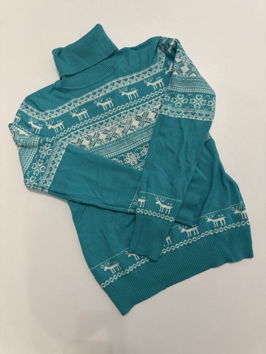 Pulover pe gat cu strasuri