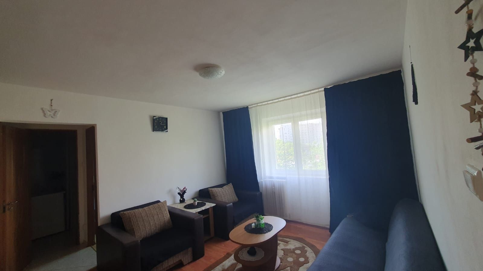 Închiriez apartament 3 camere ,sector 4