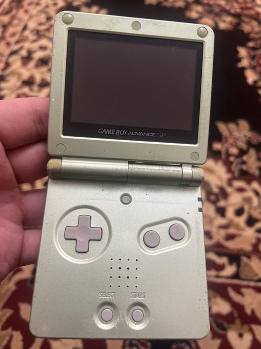 Продам Game Boy 2007 года