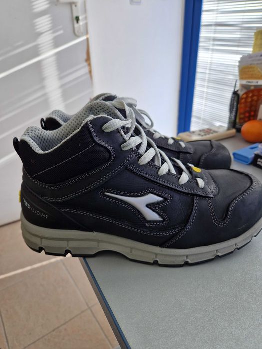 Дамски работни обувки Diadora