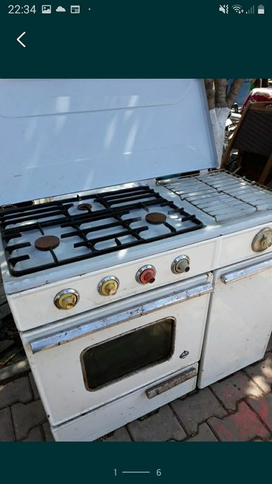 Aragaz cu patru ochiuri arată 9/10 preț.820 lei.