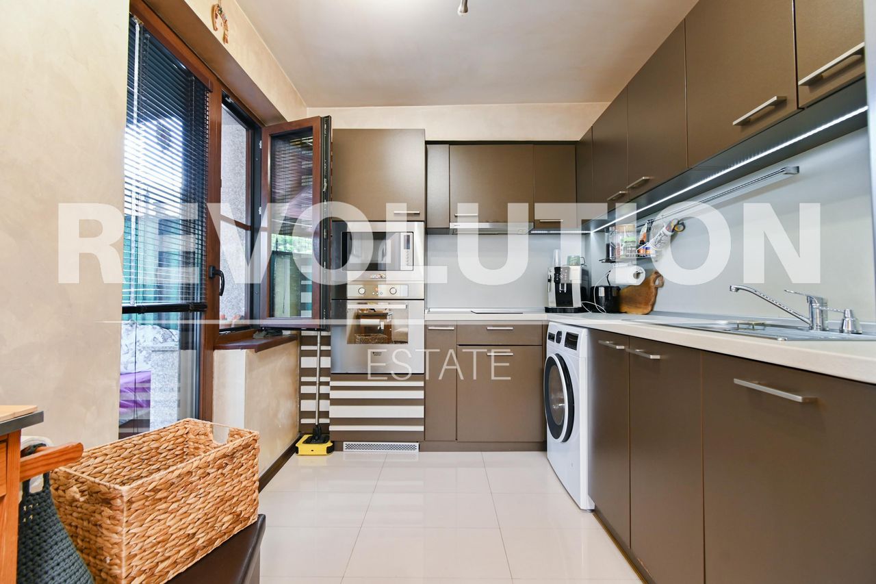 Продава се Къща в София, Левски В - 237 кв.м за 1752 €/кв.м - Снимка #3