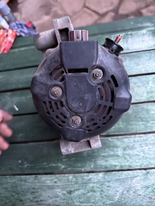 Изгорял Алтернатор за Rav4 2007