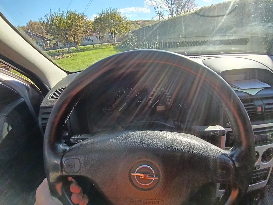 Vand Opel astra g motor 1.6 an fabricatie 2001