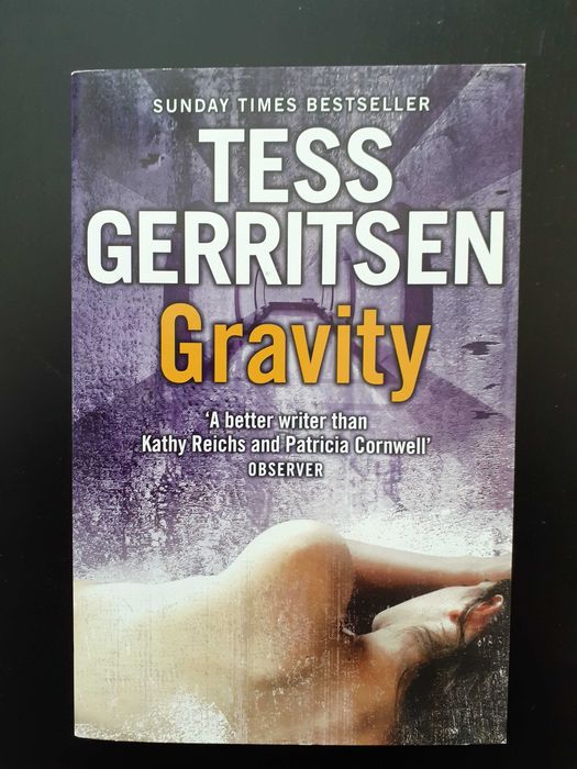 Cărți SF de autori consacrati, română și engleză (ex. noi)