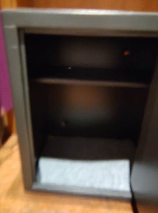 Сейф Burg Wächter Point-Safe P 2 E — защита за Вашите ценности и пари