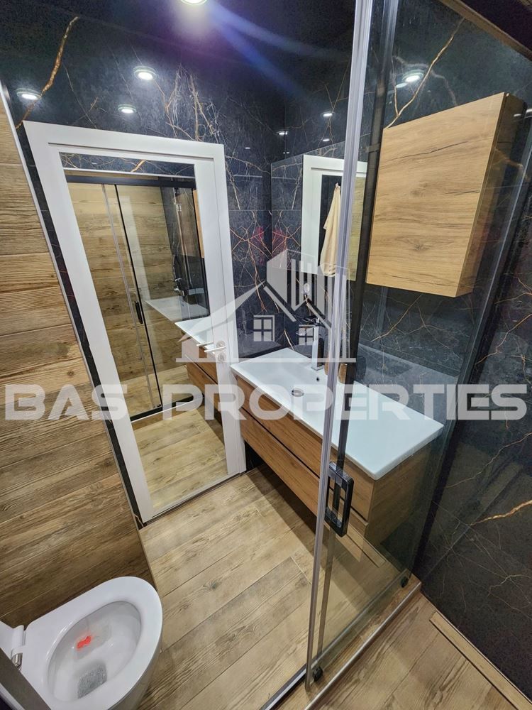 Дава се под наем Тристаен апартамент в София, Център - 90 кв.м за 1575 € - Снимка #12
