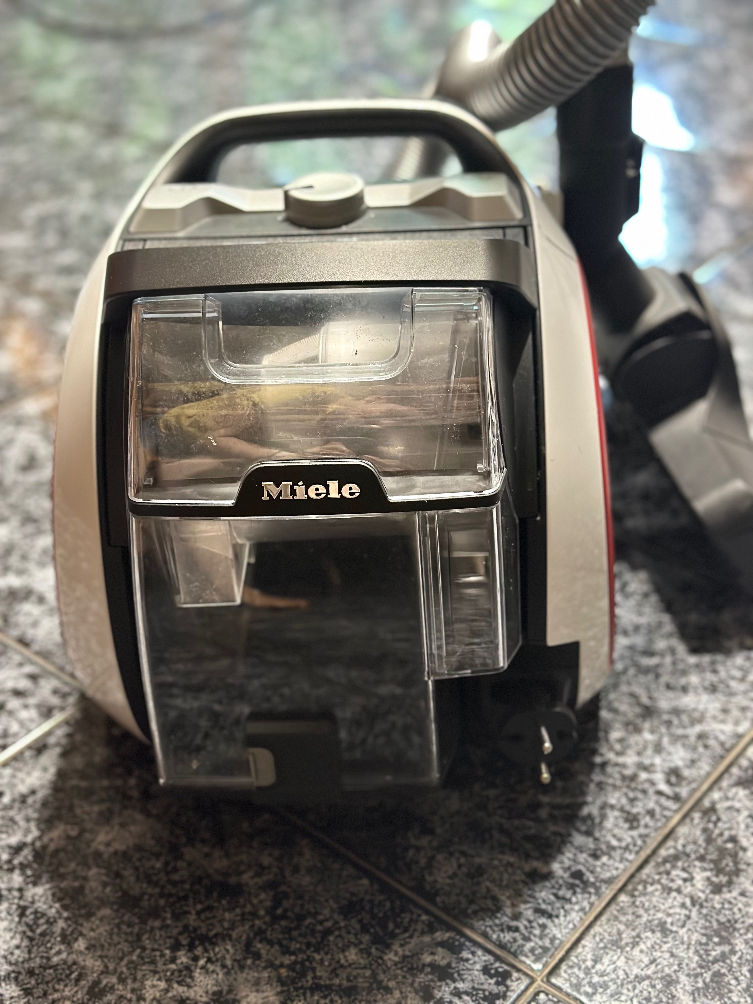 Miele BOOST CX-1 прахосмукачка