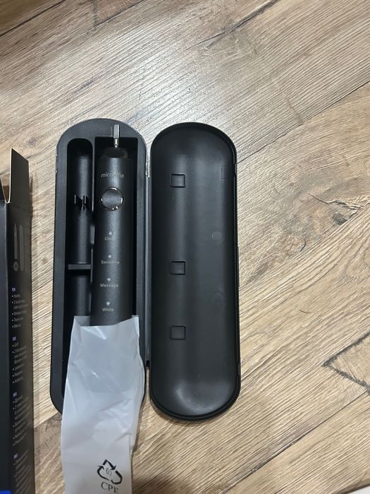 Чисто нова електрическа четка за зъби Microlife Clean S5