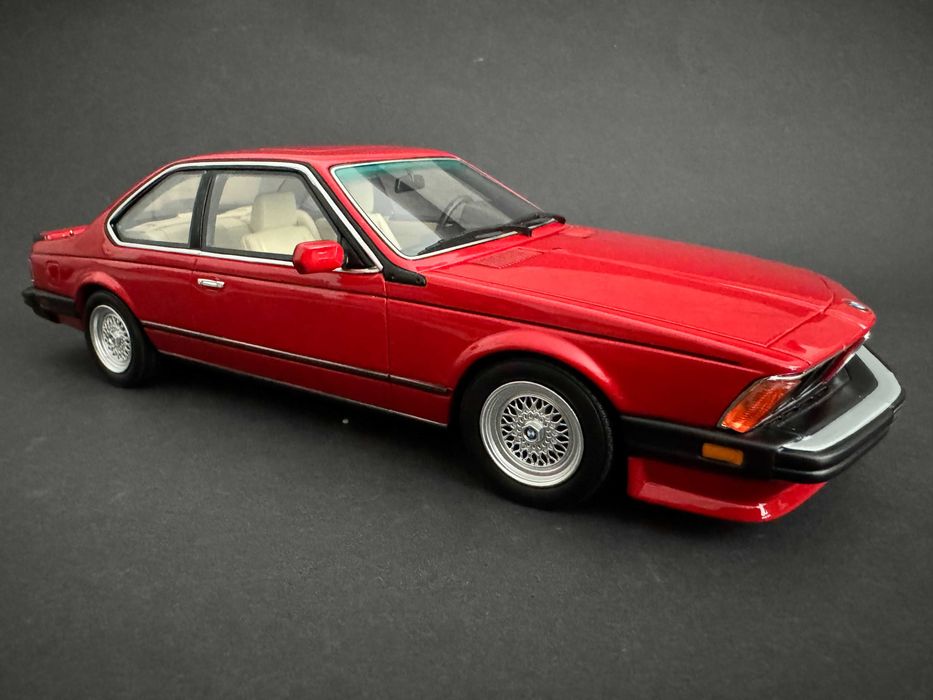 Macheta BMW M6 1/18 OTTO