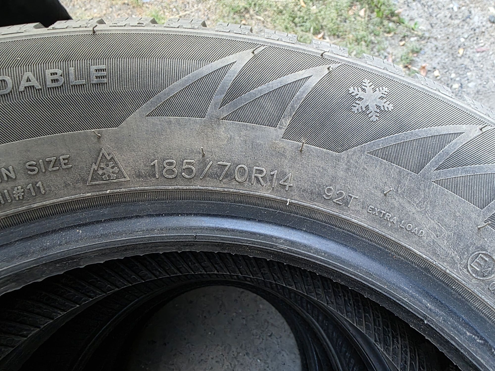 Зимние шины 185/70/14.