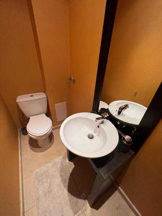 Продава се обзаведен тристаен апартамент/ 121м²/к.кЗлатни пясъци/Варна
