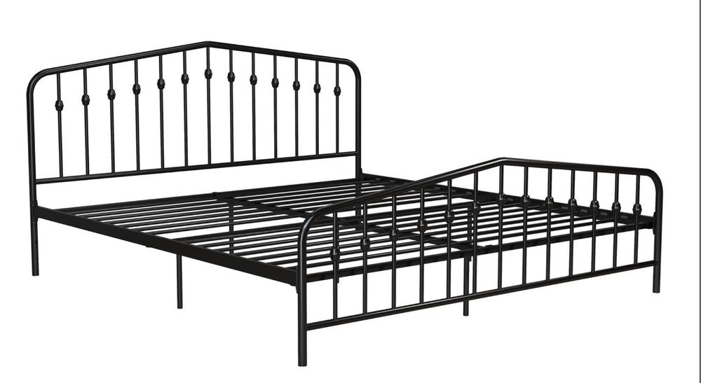 Черно метално легло 180/200см  налични 4 бр