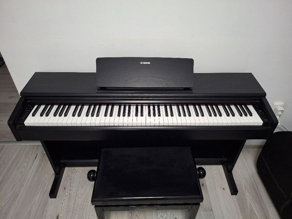 Pian Yamaha YDP 144