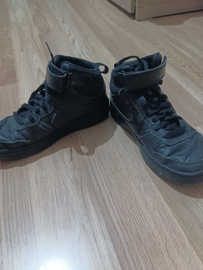 Обувки Nike 38,5